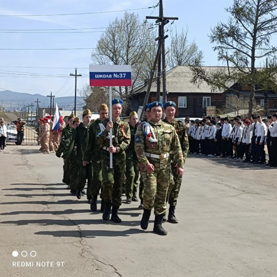Торжественный митинг в микрорайоне Степной.